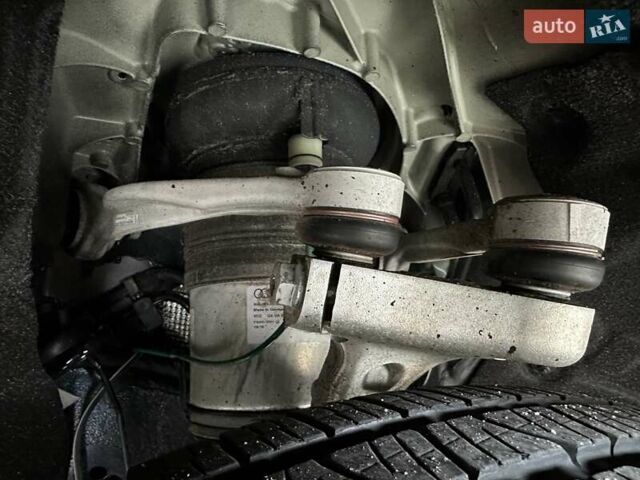 Синій Ауді SQ5, об'ємом двигуна 3 л та пробігом 25 тис. км за 39000 $, фото 23 на Automoto.ua