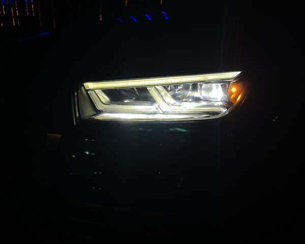 Синій Ауді SQ5, об'ємом двигуна 3 л та пробігом 140 тис. км за 31000 $, фото 41 на Automoto.ua