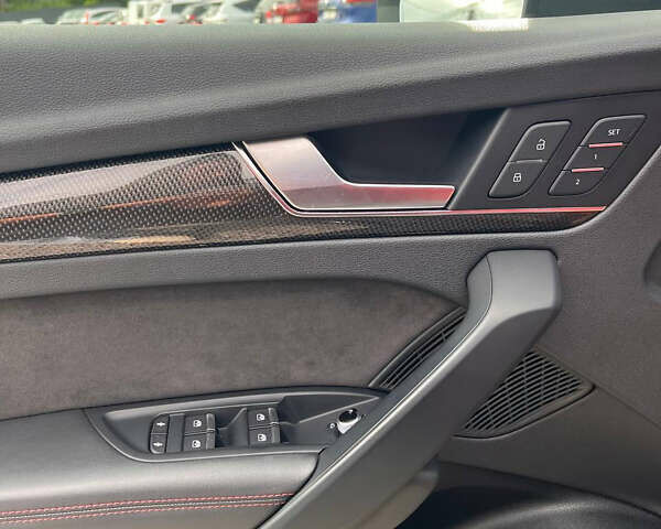 Синий Ауди SQ5, объемом двигателя 3 л и пробегом 108 тыс. км за 38500 $, фото 10 на Automoto.ua