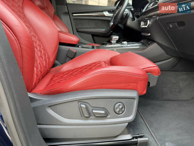 Синий Ауди SQ5, объемом двигателя 3 л и пробегом 42 тыс. км за 53500 $, фото 25 на Automoto.ua