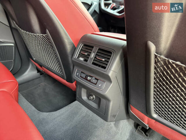 Синий Ауди SQ5, объемом двигателя 3 л и пробегом 42 тыс. км за 53500 $, фото 18 на Automoto.ua