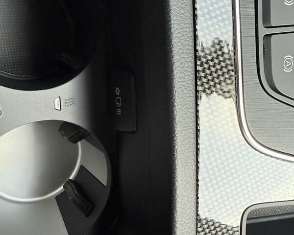 Синий Ауди SQ5, объемом двигателя 3 л и пробегом 42 тыс. км за 53500 $, фото 47 на Automoto.ua