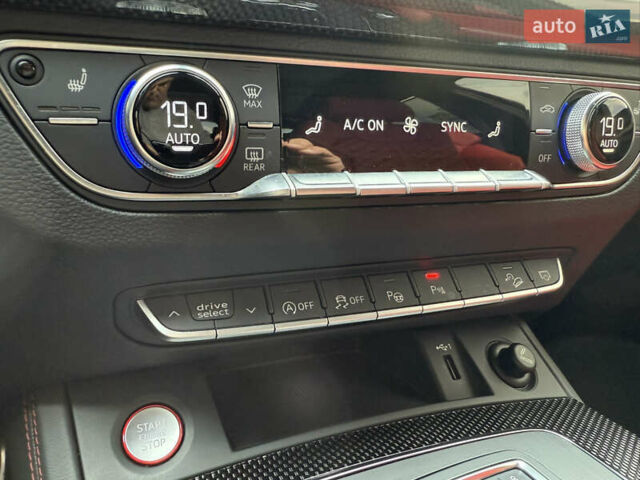 Синий Ауди SQ5, объемом двигателя 3 л и пробегом 42 тыс. км за 53500 $, фото 46 на Automoto.ua