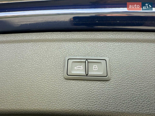 Синий Ауди SQ5, объемом двигателя 3 л и пробегом 42 тыс. км за 53500 $, фото 16 на Automoto.ua