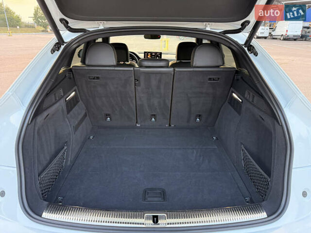 Белый Ауди SQ5 Sportback, объемом двигателя 3 л и пробегом 37 тыс. км за 52000 $, фото 21 на Automoto.ua
