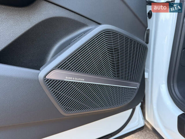 Белый Ауди SQ5 Sportback, объемом двигателя 3 л и пробегом 37 тыс. км за 52000 $, фото 19 на Automoto.ua