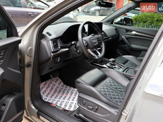 Серый Ауди SQ5 Sportback, объемом двигателя 3 л и пробегом 67 тыс. км за 54900 $, фото 16 на Automoto.ua