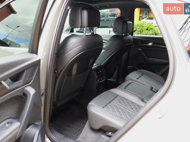 Серый Ауди SQ5 Sportback, объемом двигателя 3 л и пробегом 67 тыс. км за 54900 $, фото 40 на Automoto.ua