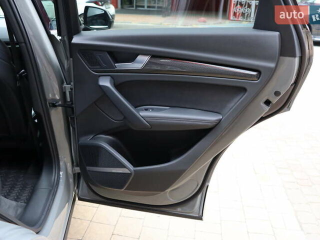 Серый Ауди SQ5 Sportback, объемом двигателя 3 л и пробегом 67 тыс. км за 54900 $, фото 49 на Automoto.ua