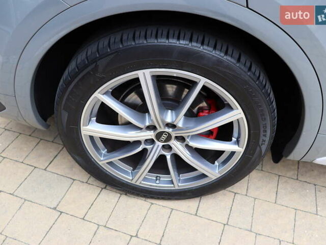 Серый Ауди SQ5 Sportback, объемом двигателя 3 л и пробегом 67 тыс. км за 54900 $, фото 4 на Automoto.ua