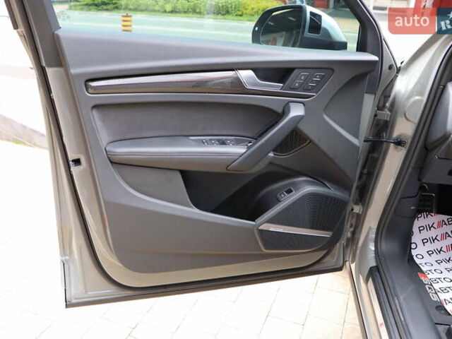 Серый Ауди SQ5 Sportback, объемом двигателя 3 л и пробегом 67 тыс. км за 54900 $, фото 11 на Automoto.ua