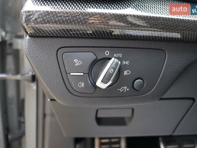 Серый Ауди SQ5 Sportback, объемом двигателя 3 л и пробегом 67 тыс. км за 54900 $, фото 18 на Automoto.ua