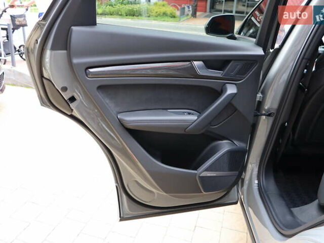 Серый Ауди SQ5 Sportback, объемом двигателя 3 л и пробегом 67 тыс. км за 54900 $, фото 37 на Automoto.ua