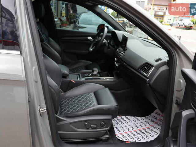 Серый Ауди SQ5 Sportback, объемом двигателя 3 л и пробегом 67 тыс. км за 54900 $, фото 50 на Automoto.ua