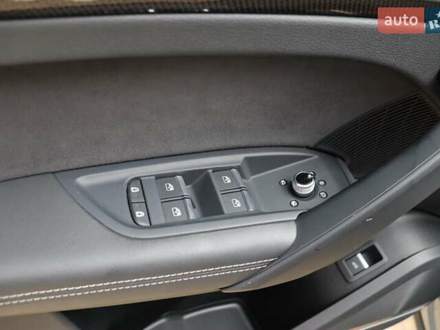 Серый Ауди SQ5 Sportback, объемом двигателя 3 л и пробегом 67 тыс. км за 54900 $, фото 12 на Automoto.ua