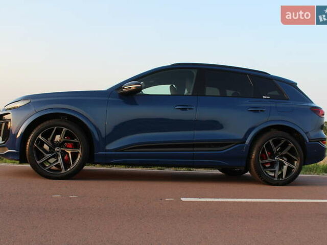 Синий Ауди SQ6 e-tron, объемом двигателя 0 л и пробегом 5 тыс. км за 88800 $, фото 10 на Automoto.ua