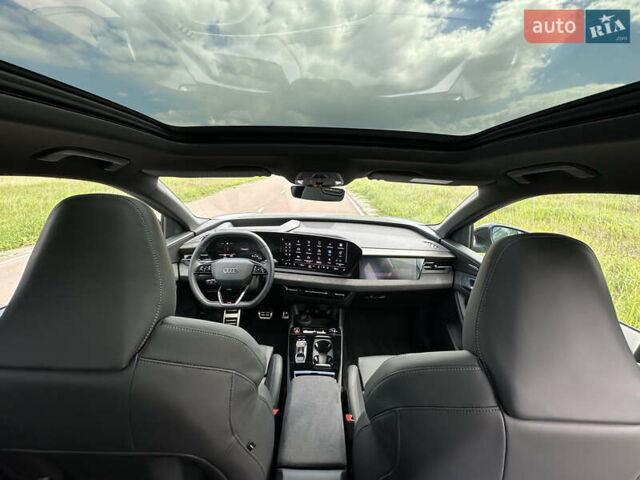 Синий Ауди SQ6 e-tron, объемом двигателя 0 л и пробегом 5 тыс. км за 88800 $, фото 19 на Automoto.ua