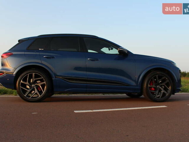Синий Ауди SQ6 e-tron, объемом двигателя 0 л и пробегом 5 тыс. км за 88800 $, фото 7 на Automoto.ua