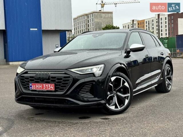 Черный Ауди SQ8 e-tron, объемом двигателя 0 л и пробегом 28 тыс. км за 68000 $, фото 1 на Automoto.ua