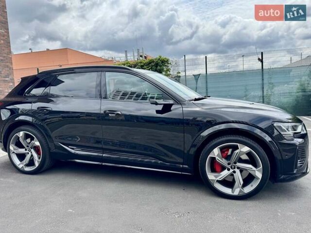 Черный Ауди SQ8 e-tron, объемом двигателя 0 л и пробегом 18 тыс. км за 73500 $, фото 49 на Automoto.ua