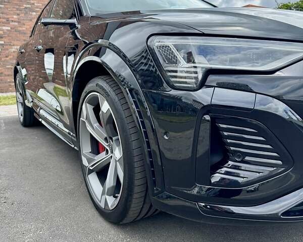 Черный Ауди SQ8 e-tron, объемом двигателя 0 л и пробегом 18 тыс. км за 73500 $, фото 51 на Automoto.ua