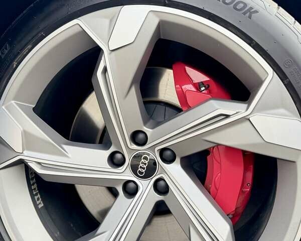 Черный Ауди SQ8 e-tron, объемом двигателя 0 л и пробегом 18 тыс. км за 73500 $, фото 83 на Automoto.ua