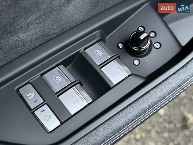 Черный Ауди SQ8 e-tron, объемом двигателя 0 л и пробегом 28 тыс. км за 68000 $, фото 35 на Automoto.ua