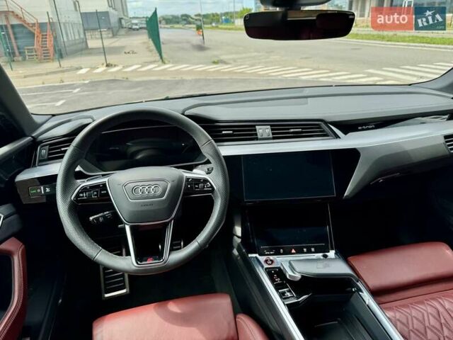 Черный Ауди SQ8 e-tron, объемом двигателя 0 л и пробегом 18 тыс. км за 73500 $, фото 63 на Automoto.ua
