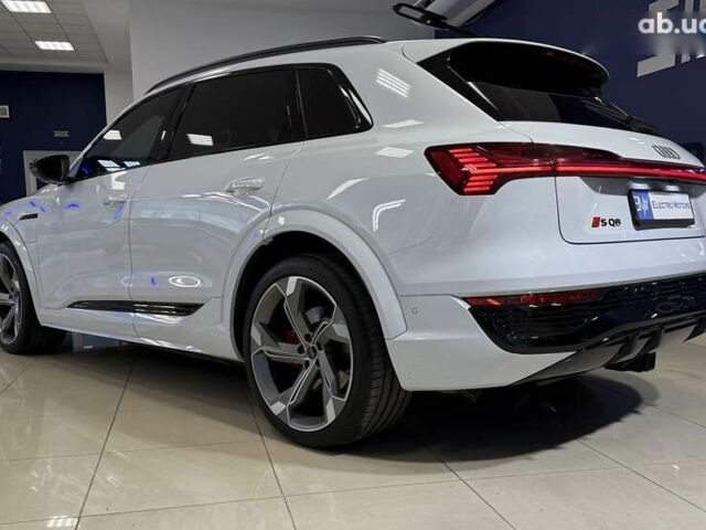 Ауді SQ8 e-tron, об'ємом двигуна 0 л та пробігом 9 тис. км за 72999 $, фото 24 на Automoto.ua