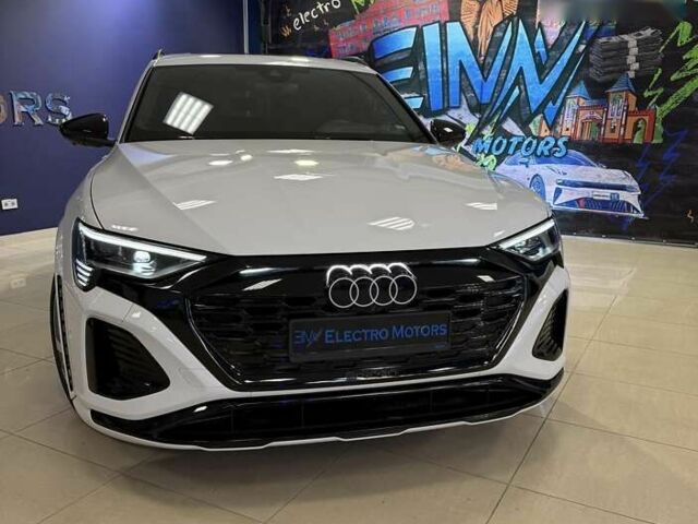 Ауді SQ8 e-tron, об'ємом двигуна 0 л та пробігом 9 тис. км за 72999 $, фото 6 на Automoto.ua
