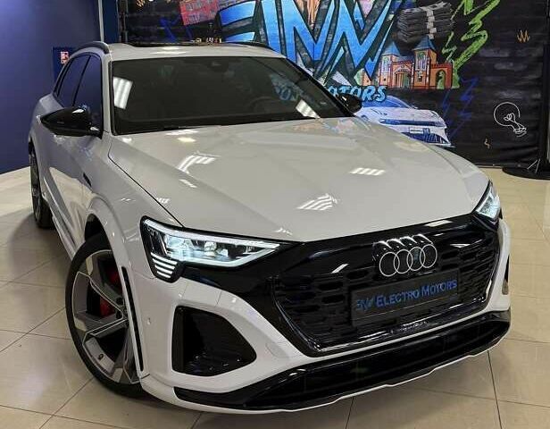 Ауді SQ8 e-tron, об'ємом двигуна 0 л та пробігом 9 тис. км за 72999 $, фото 4 на Automoto.ua