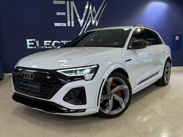 Ауді SQ8 e-tron, об'ємом двигуна 0 л та пробігом 9 тис. км за 72999 $, фото 10 на Automoto.ua