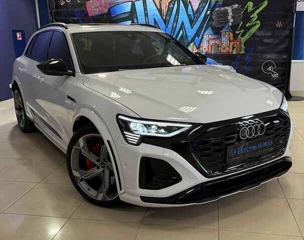 Ауді SQ8 e-tron, об'ємом двигуна 0 л та пробігом 9 тис. км за 72999 $, фото 1 на Automoto.ua