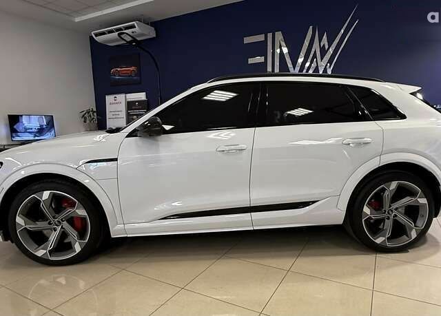 Ауді SQ8 e-tron, об'ємом двигуна 0 л та пробігом 9 тис. км за 72999 $, фото 21 на Automoto.ua