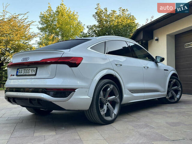 Белый Ауди SQ8 Sportback e-tron, объемом двигателя 0 л и пробегом 60 тыс. км за 83500 $, фото 7 на Automoto.ua