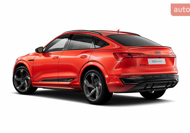 Красный Ауди SQ8 Sportback e-tron, объемом двигателя 0 л и пробегом 27 тыс. км за 72000 $, фото 9 на Automoto.ua