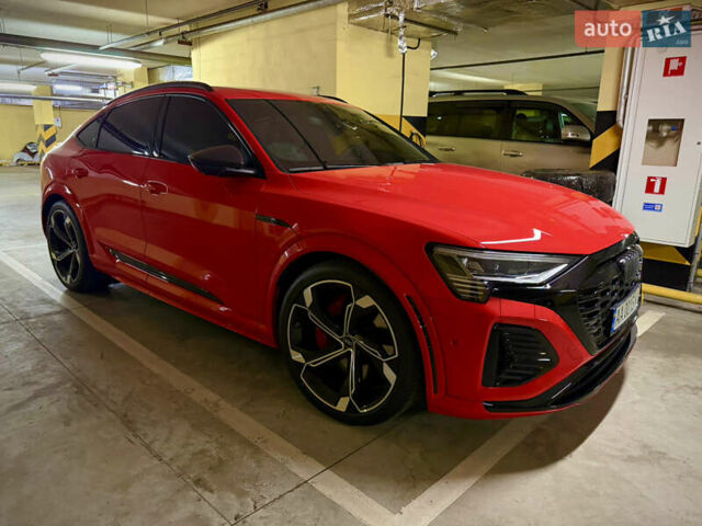 Красный Ауди SQ8 Sportback e-tron, объемом двигателя 0 л и пробегом 27 тыс. км за 72000 $, фото 6 на Automoto.ua