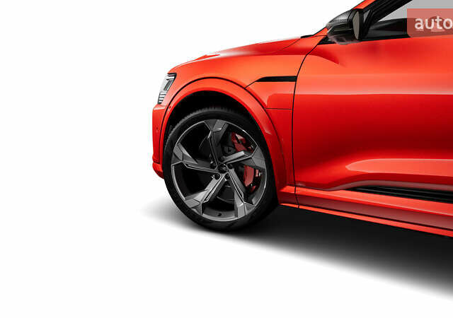 Красный Ауди SQ8 Sportback e-tron, объемом двигателя 0 л и пробегом 27 тыс. км за 72000 $, фото 13 на Automoto.ua