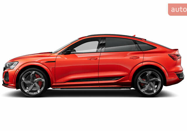 Красный Ауди SQ8 Sportback e-tron, объемом двигателя 0 л и пробегом 27 тыс. км за 72000 $, фото 8 на Automoto.ua