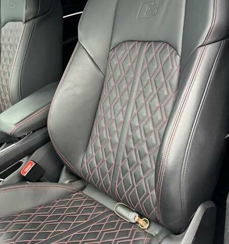 Ауди SQ8 Sportback e-tron, объемом двигателя 0 л и пробегом 15 тыс. км за 77000 $, фото 50 на Automoto.ua