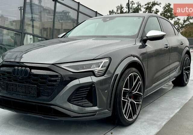 Ауди SQ8 Sportback e-tron, объемом двигателя 0 л и пробегом 15 тыс. км за 77000 $, фото 4 на Automoto.ua