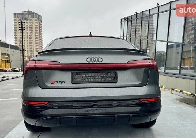 Ауди SQ8 Sportback e-tron, объемом двигателя 0 л и пробегом 15 тыс. км за 77000 $, фото 13 на Automoto.ua