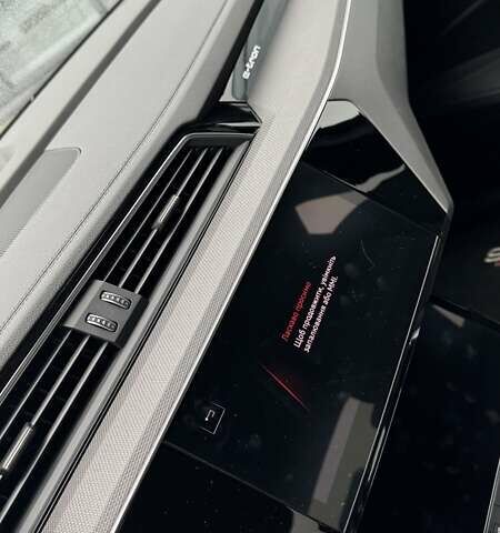 Ауди SQ8 Sportback e-tron, объемом двигателя 0 л и пробегом 15 тыс. км за 77000 $, фото 49 на Automoto.ua