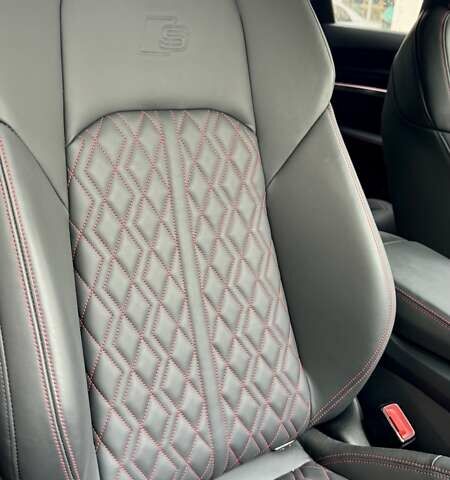 Ауди SQ8 Sportback e-tron, объемом двигателя 0 л и пробегом 15 тыс. км за 77000 $, фото 30 на Automoto.ua