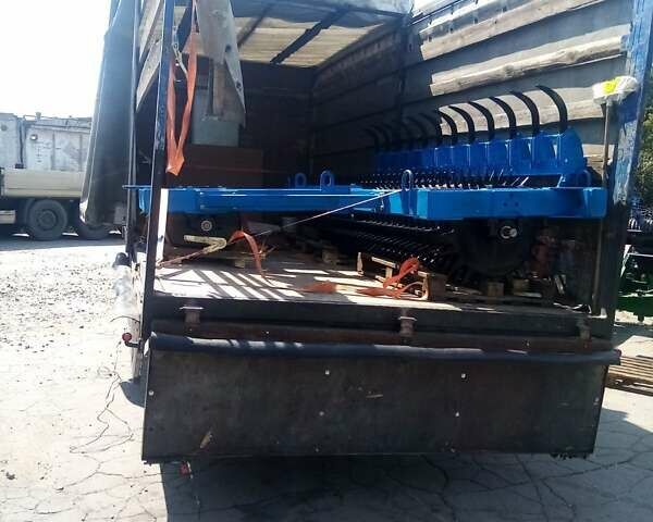 Красный Авиа А60, объемом двигателя 3.6 л и пробегом 362 тыс. км за 8500 $, фото 7 на Automoto.ua