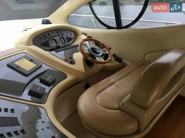 Білий Азімут Flybridge-Range, об'ємом двигуна 0 л та пробігом 1 тис. км за 320000 $, фото 8 на Automoto.ua