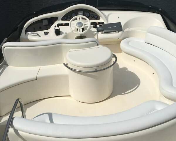 Білий Азімут Flybridge-Range, об'ємом двигуна 0 л та пробігом 1 тис. км за 320000 $, фото 5 на Automoto.ua