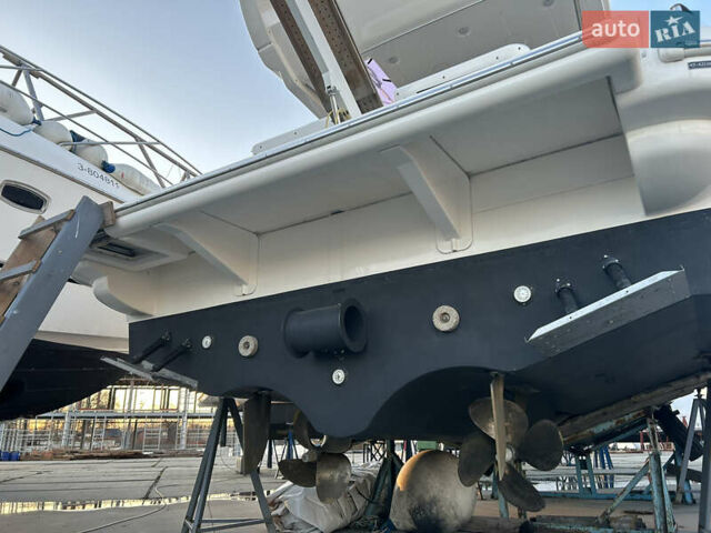 Белый Азимут Флайбридж-Рендж, объемом двигателя 5.9 л и пробегом 1 тыс. км за 285000 $, фото 27 на Automoto.ua