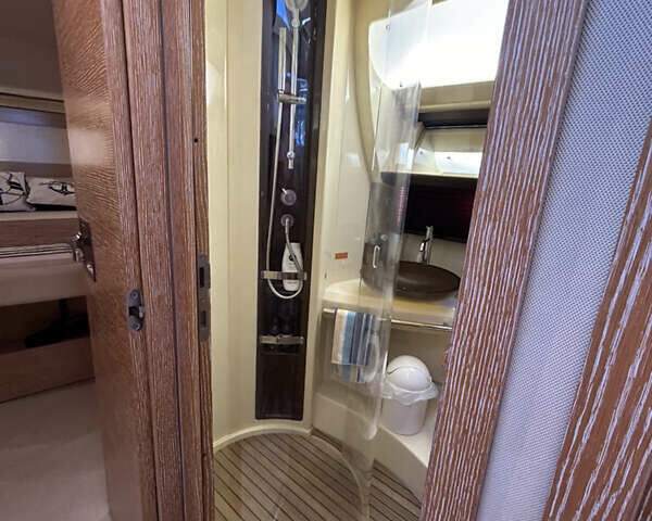 Белый Азимут Флайбридж-Рендж, объемом двигателя 5.9 л и пробегом 1 тыс. км за 285000 $, фото 63 на Automoto.ua