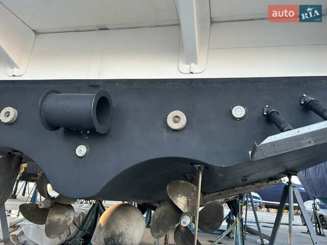 Белый Азимут Флайбридж-Рендж, объемом двигателя 5.9 л и пробегом 1 тыс. км за 285000 $, фото 26 на Automoto.ua